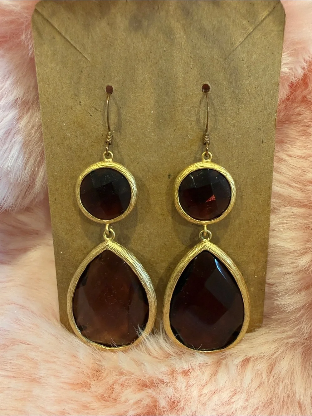 Boutique Earrings mauve stone vintage gold trim